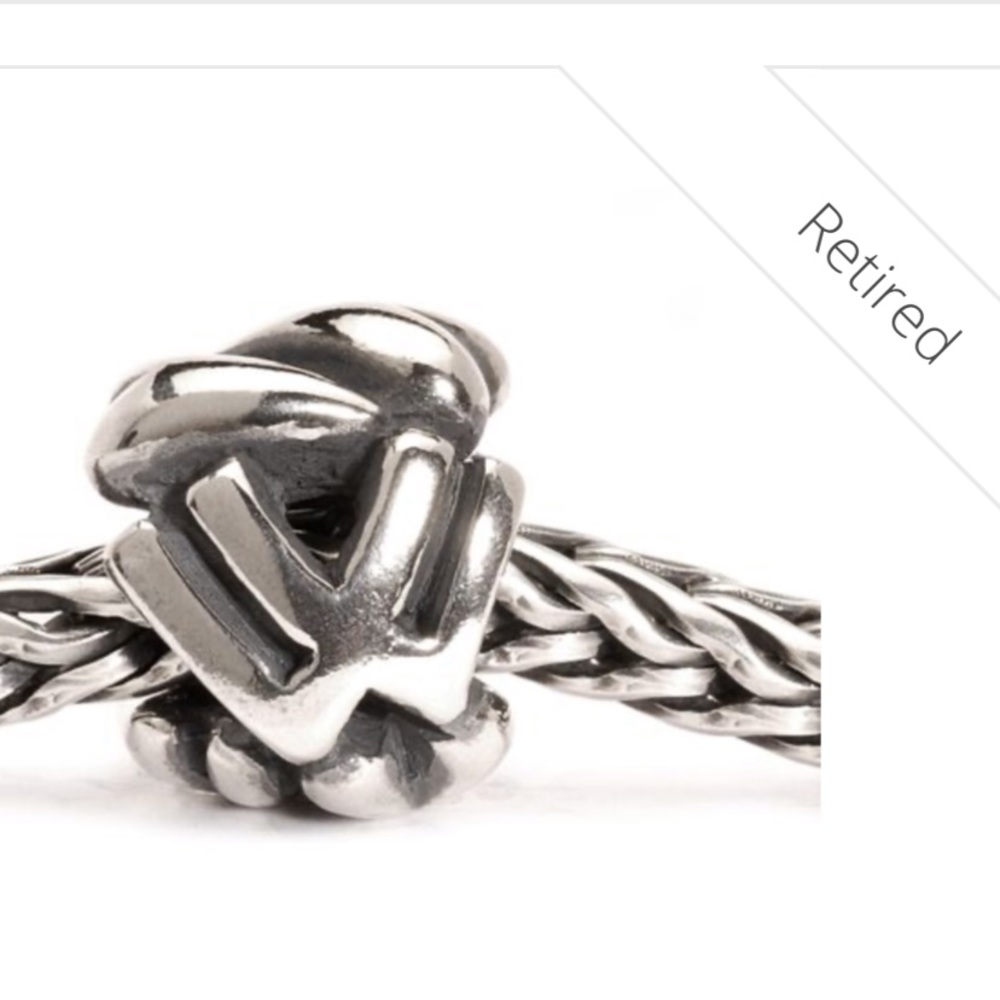 Letter W Trollbead *RETIRED*